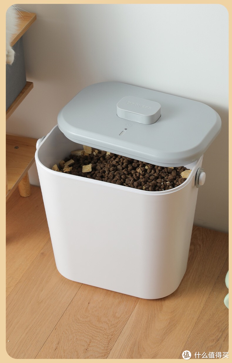 「猫粮储存桶」:环保材料，清洁卫生，让主人放心使用！
